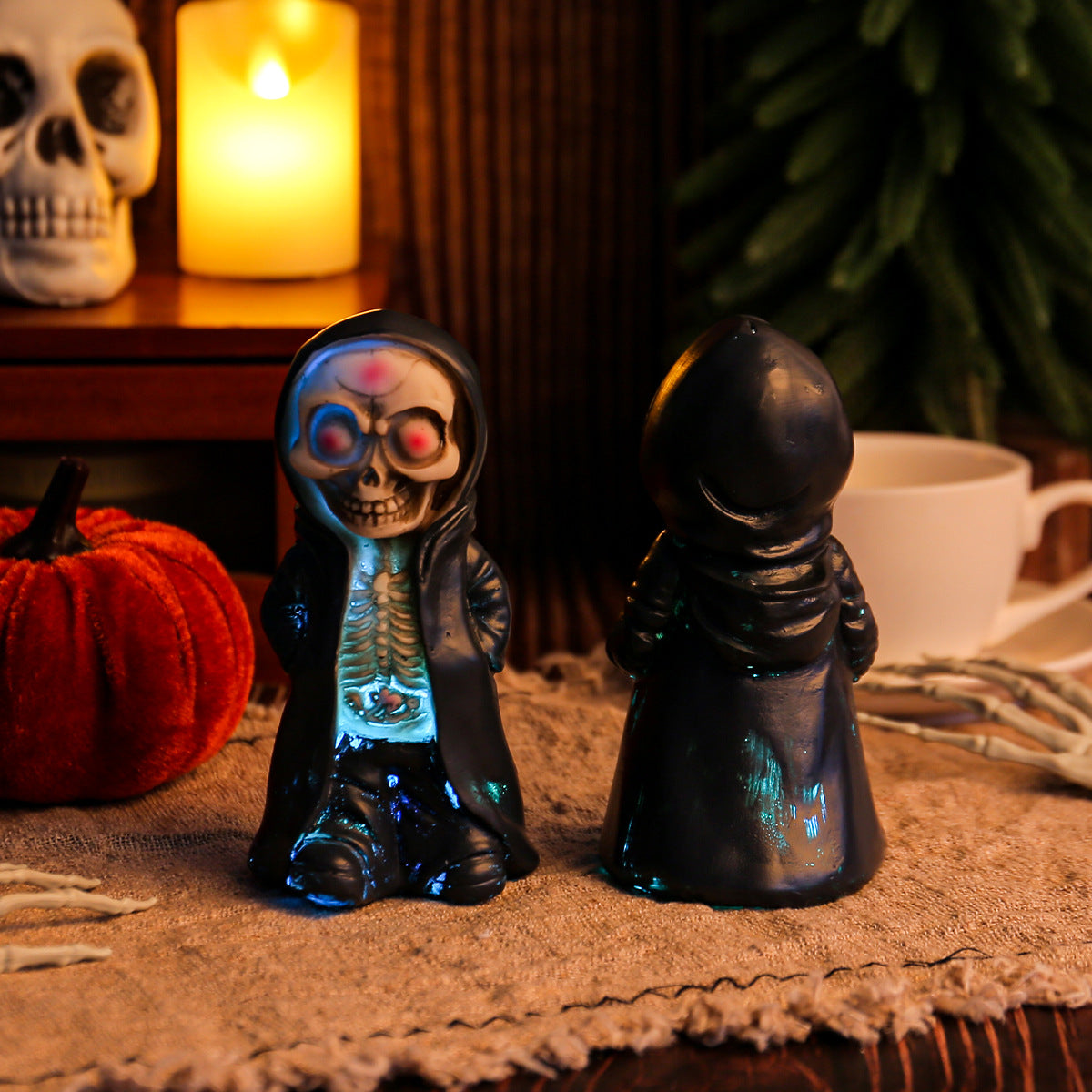 Light‑Up Skeleton Decor