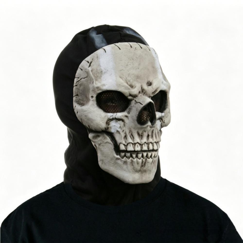 Mask With Forehead Grooves